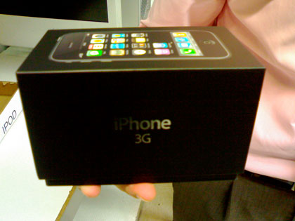 Ya está aqu� el iPhone 3G... al menos uno